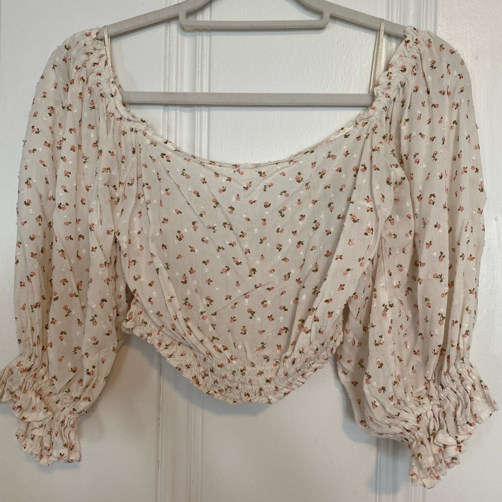 Billabong puff sleeve crop top